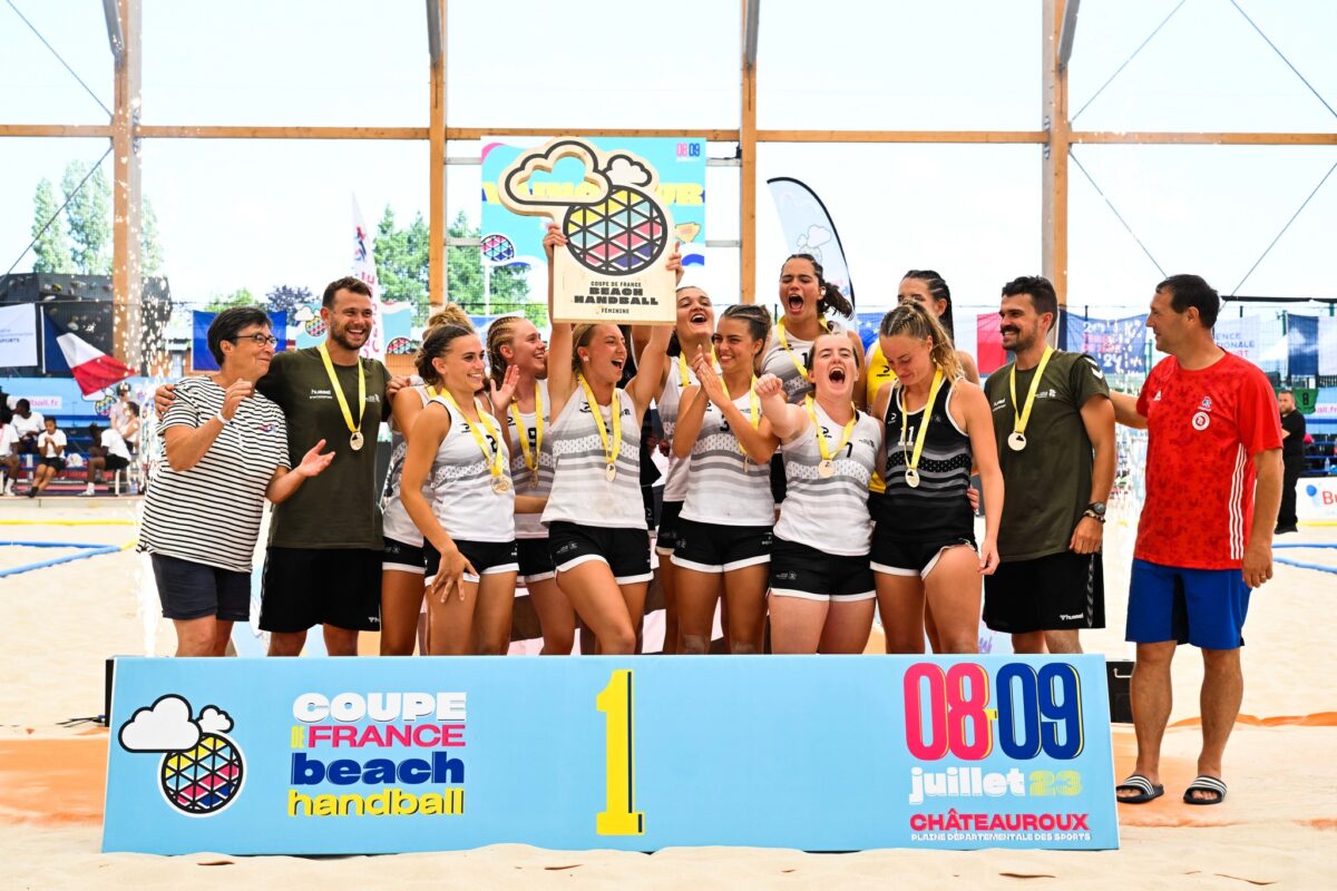 Ligue Bretagne celebrate after the Beach Handball French Cup Final on July, 9 in Chateauroux, France. (Photo by Baptiste Fernandez/Icon Sport)